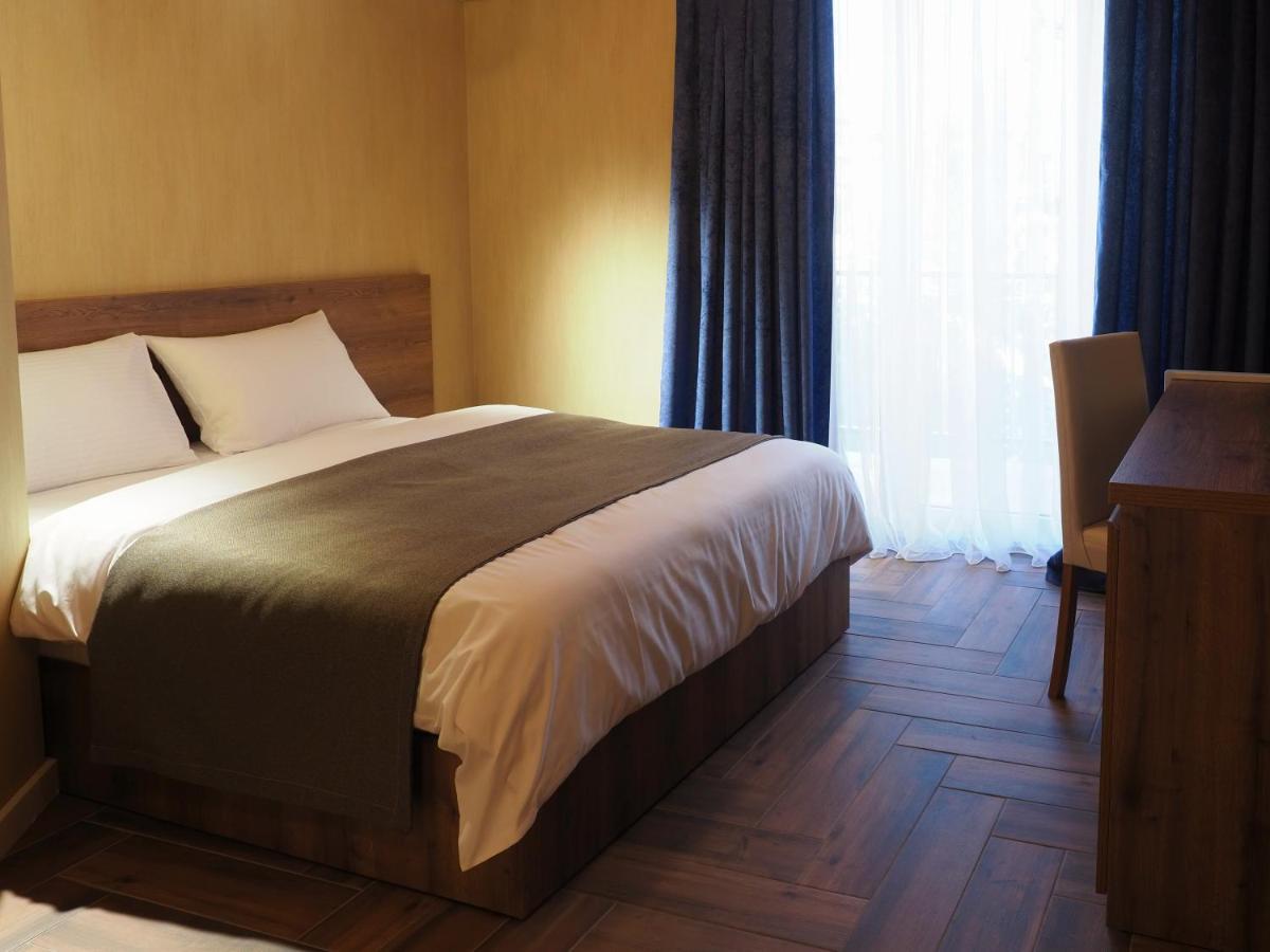 Hotel Banihills Tbilisi Exterior photo