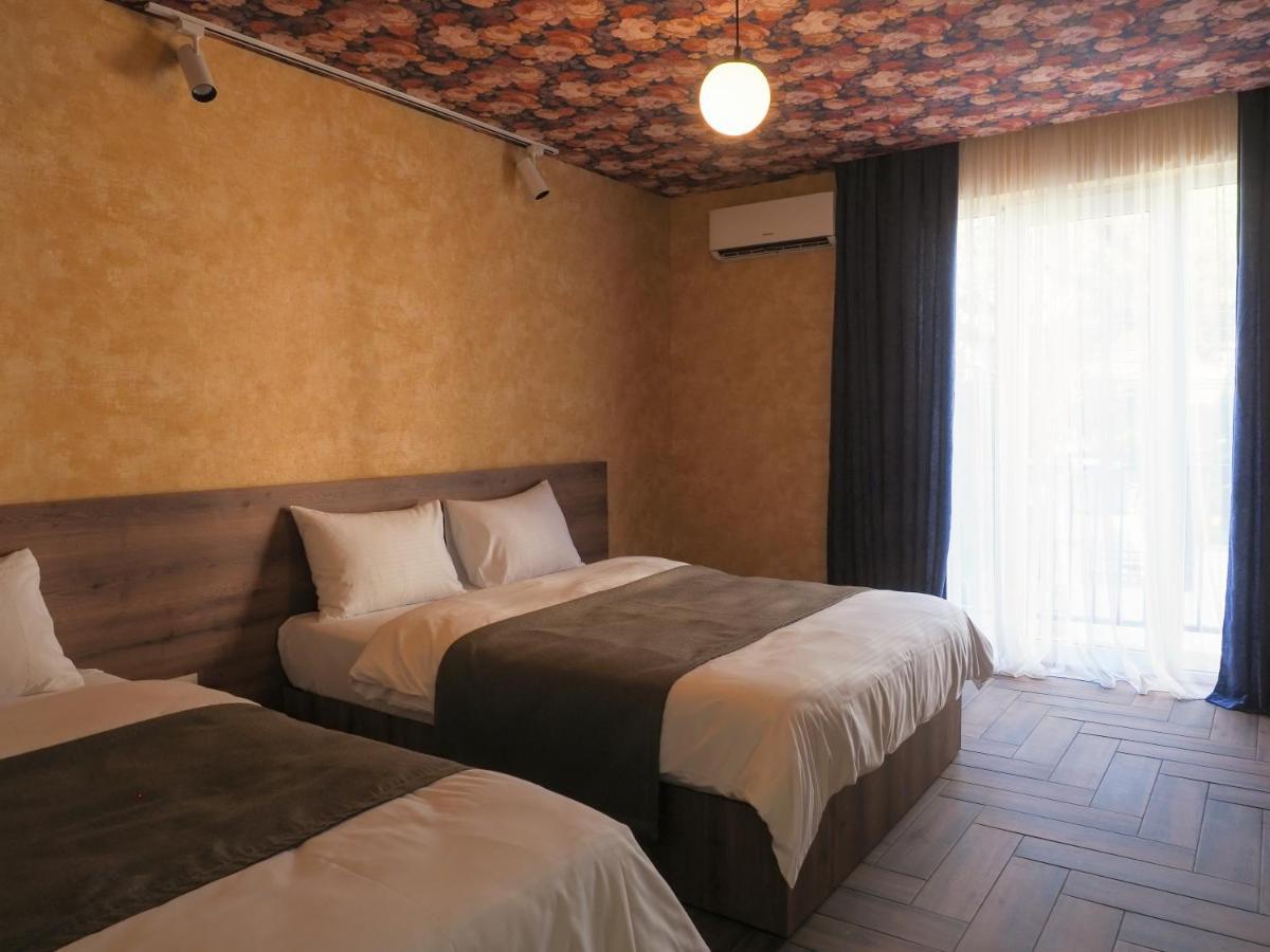 Hotel Banihills Tbilisi Exterior photo